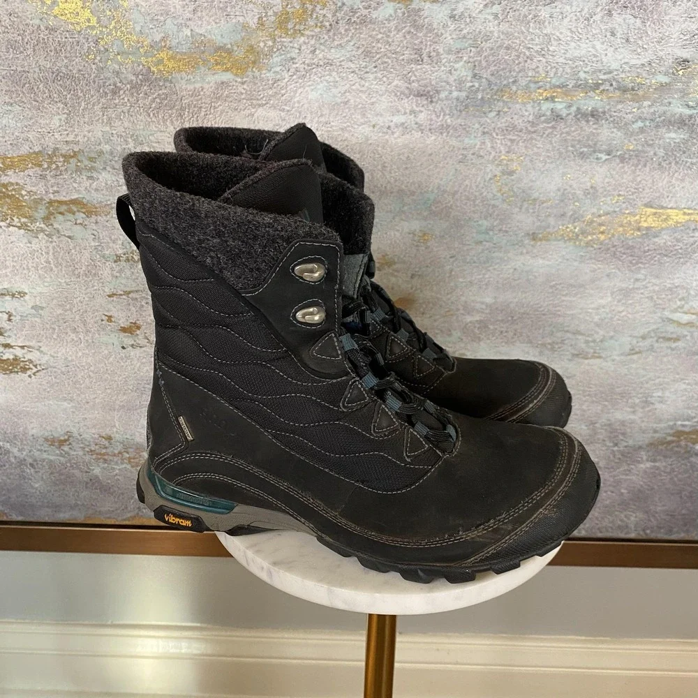 Ahnu snow boots